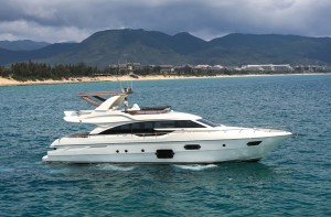 Ferretti Yachts 690